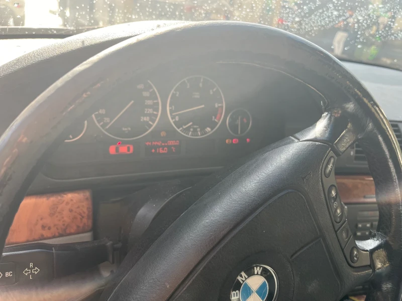 BMW 528, снимка 12 - Автомобили и джипове - 47761573