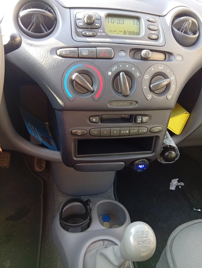 Toyota Yaris, снимка 5 - Автомобили и джипове - 49336774