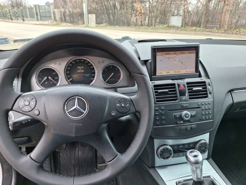 Mercedes-Benz C 220 OM646 Avantgarde , снимка 12 - Автомобили и джипове - 49526800