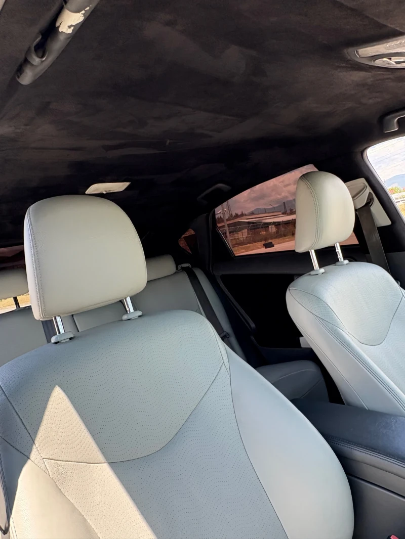 Toyota Prius, снимка 15 - Автомобили и джипове - 50853579