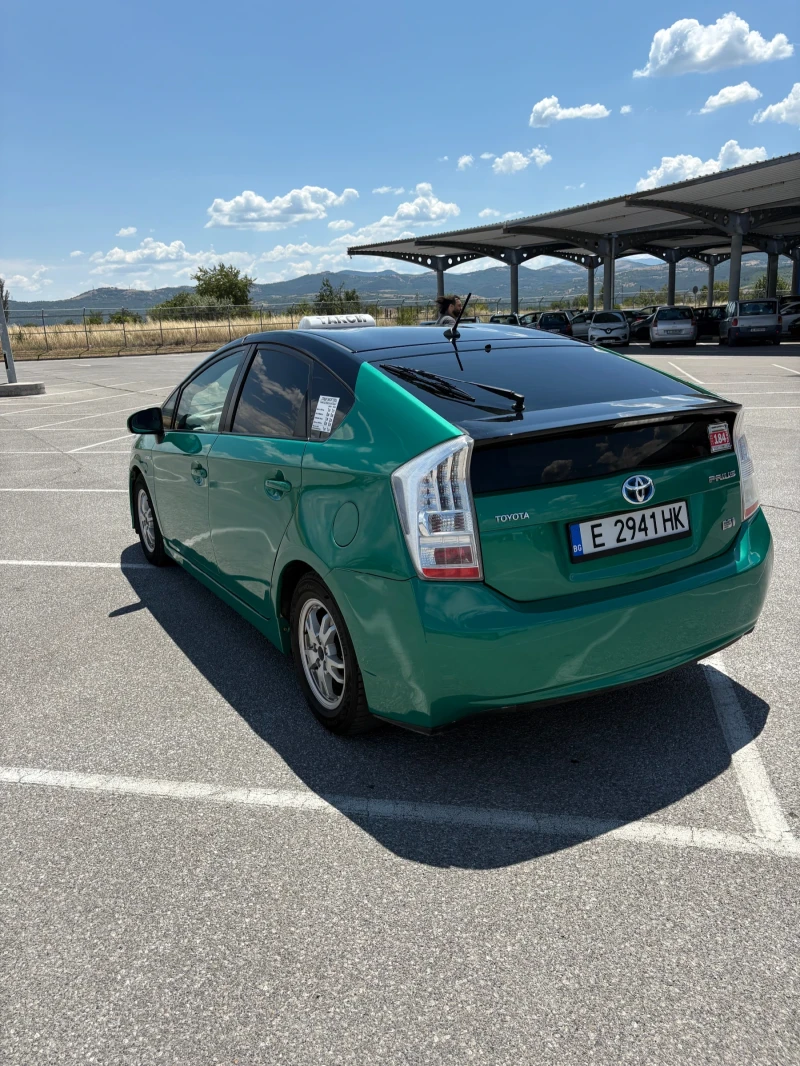 Toyota Prius, снимка 3 - Автомобили и джипове - 50853579