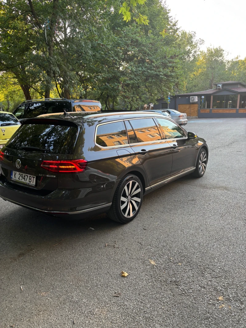 VW Passat R Line BluMotion Матрикс/Дигитал/Пано/Масаж/Кожа, снимка 6 - Автомобили и джипове - 52112203