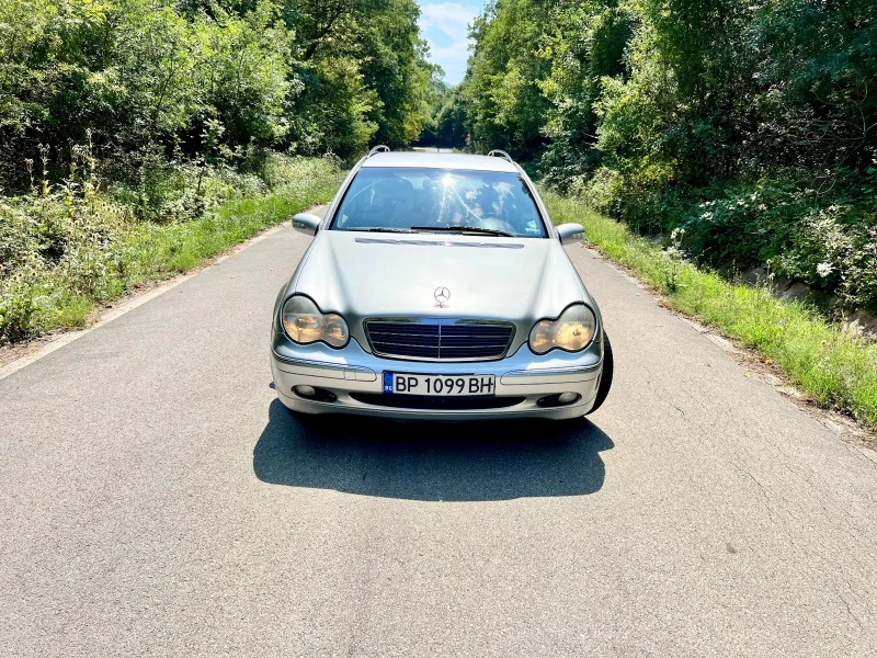 Mercedes-Benz C 220, снимка 8 - Автомобили и джипове - 51905526