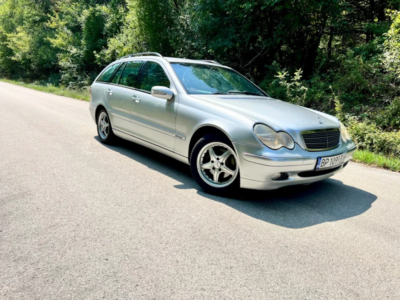 Mercedes-Benz C 220, снимка 7 - Автомобили и джипове - 51905526