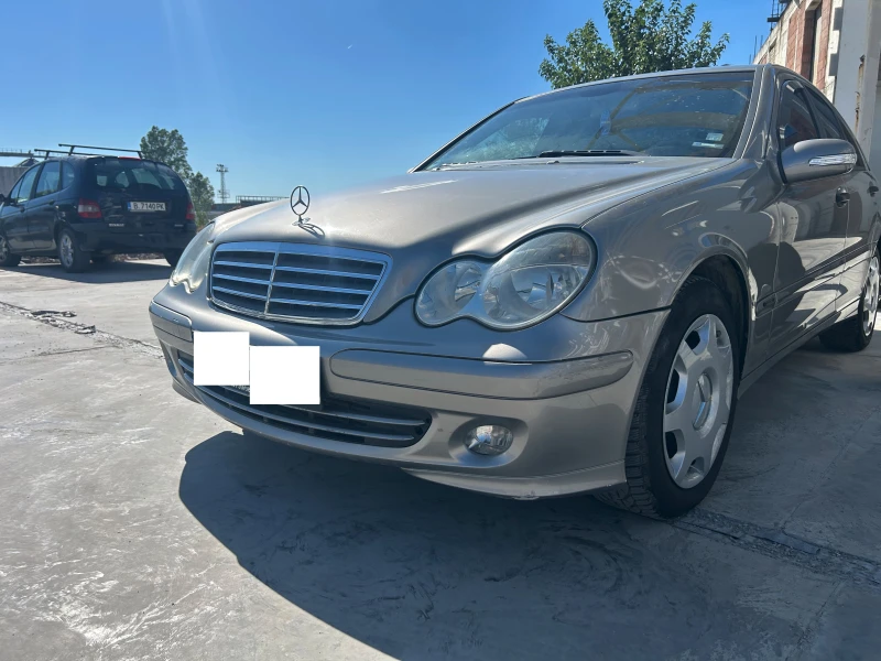 Mercedes-Benz C 200, снимка 3 - Автомобили и джипове - 52286150