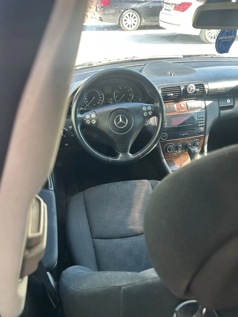 Mercedes-Benz C 200, снимка 6 - Автомобили и джипове - 52286150