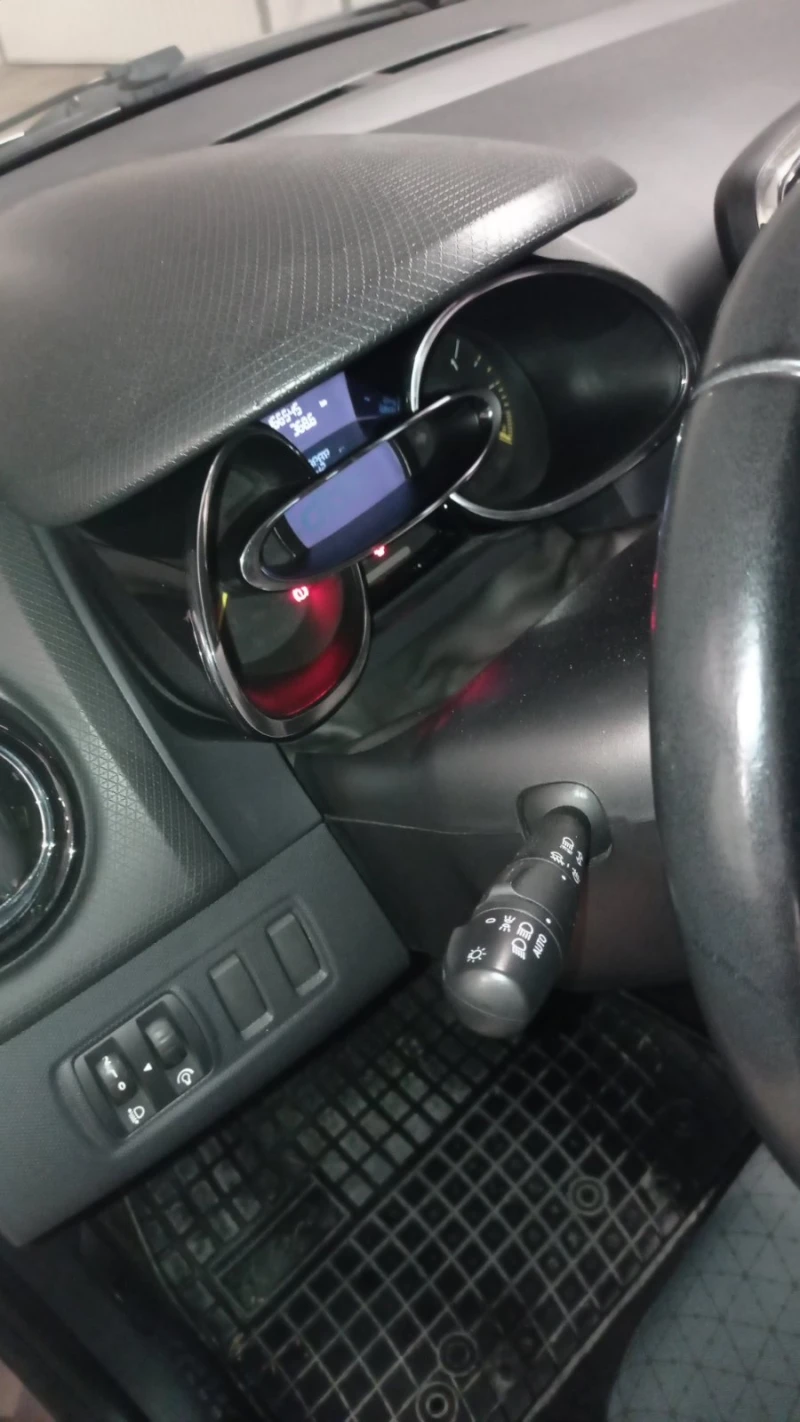 Renault Clio 1.2, снимка 7 - Автомобили и джипове - 52534020