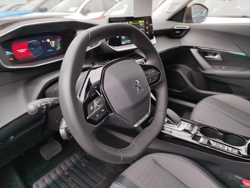 Peugeot 2008 ALLURE/136HP/CAM/LED/L.ASSIST/DIGI/634g, снимка 5 - Автомобили и джипове - 52552464