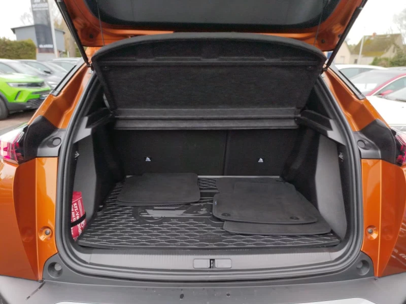 Peugeot 2008 ALLURE/136HP/CAM/LED/L.ASSIST/DIGI/634g, снимка 13 - Автомобили и джипове - 52552464