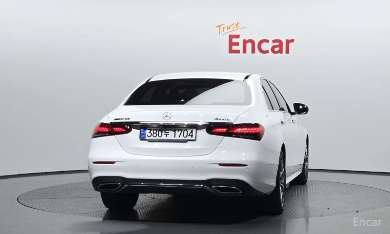 Mercedes-Benz E 220, снимка 4 - Автомобили и джипове - 52807745