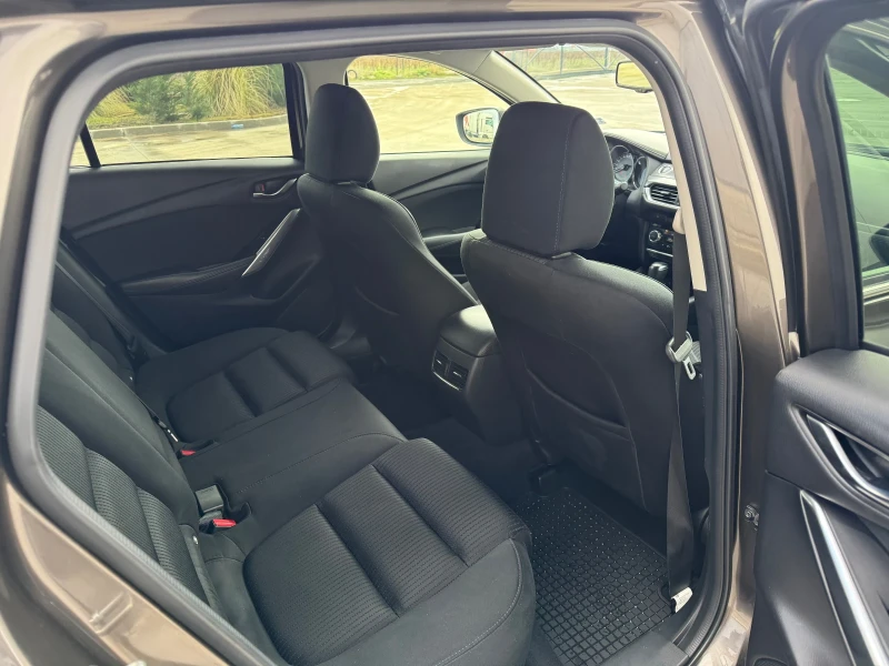 Mazda 6 2.0 Автоматик Facelift , снимка 16 - Автомобили и джипове - 53381973