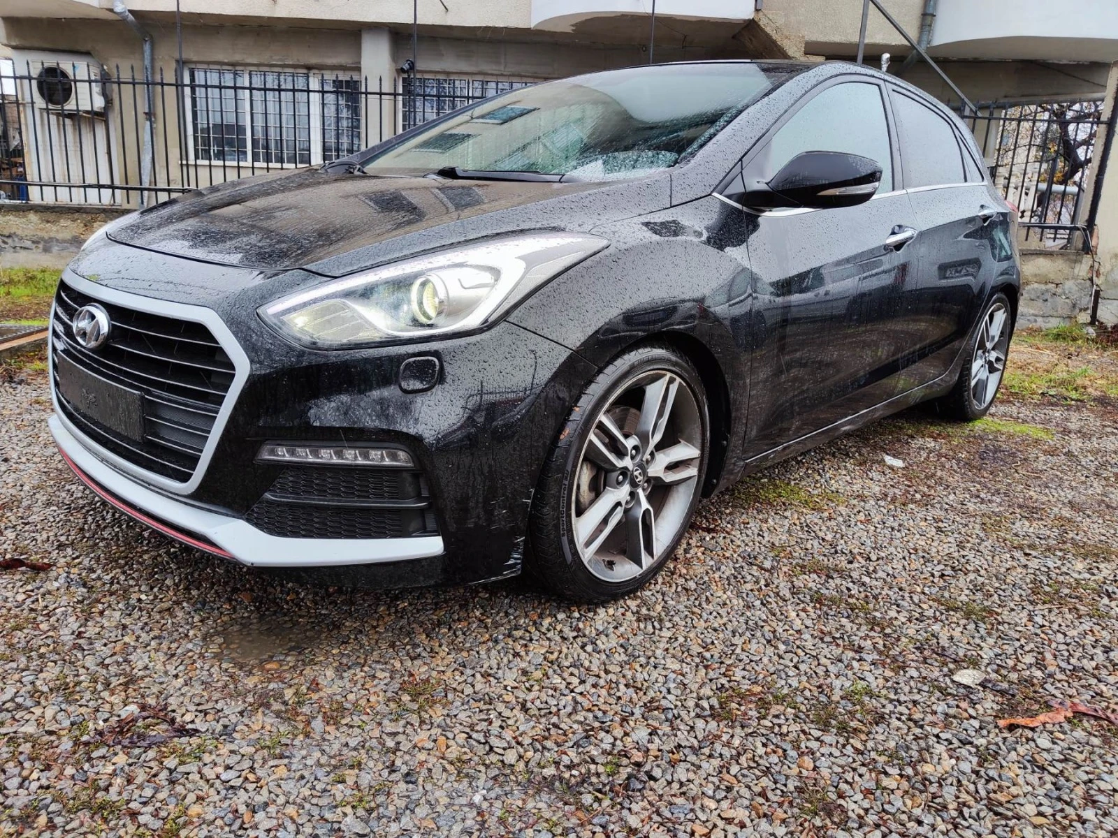 Hyundai I30 1.6 T - GDI TURBO EURO 6 - изображение 8