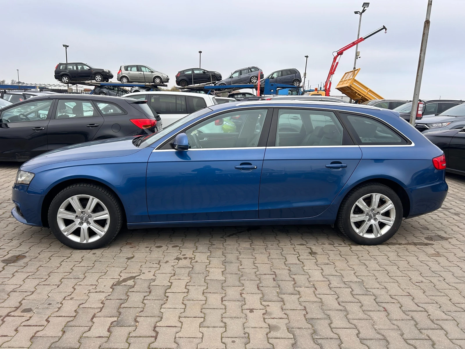 Audi A4 2.0TDI NAVI  - изображение 9