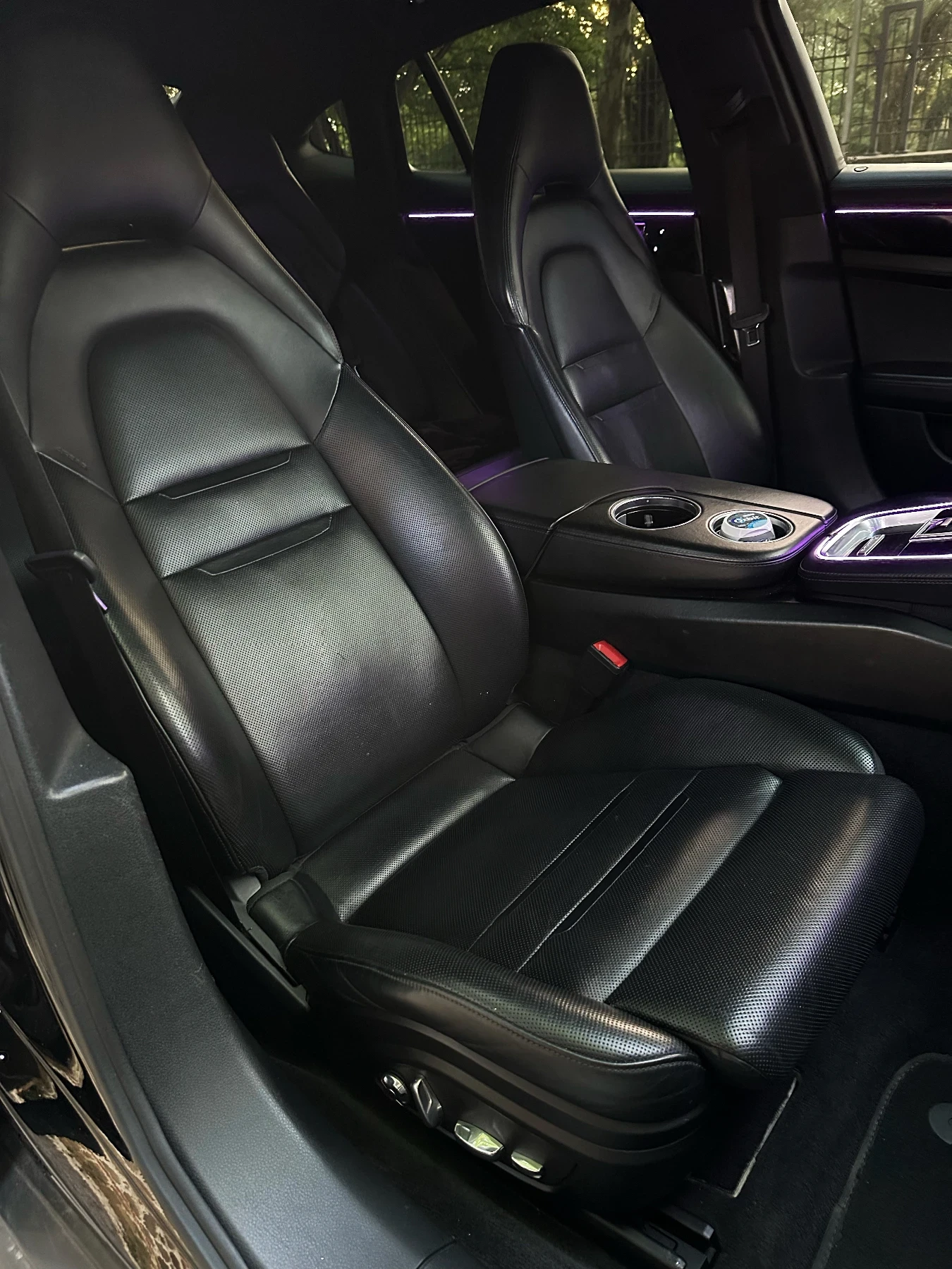 Porsche Panamera  4S Night Pack - изображение 10