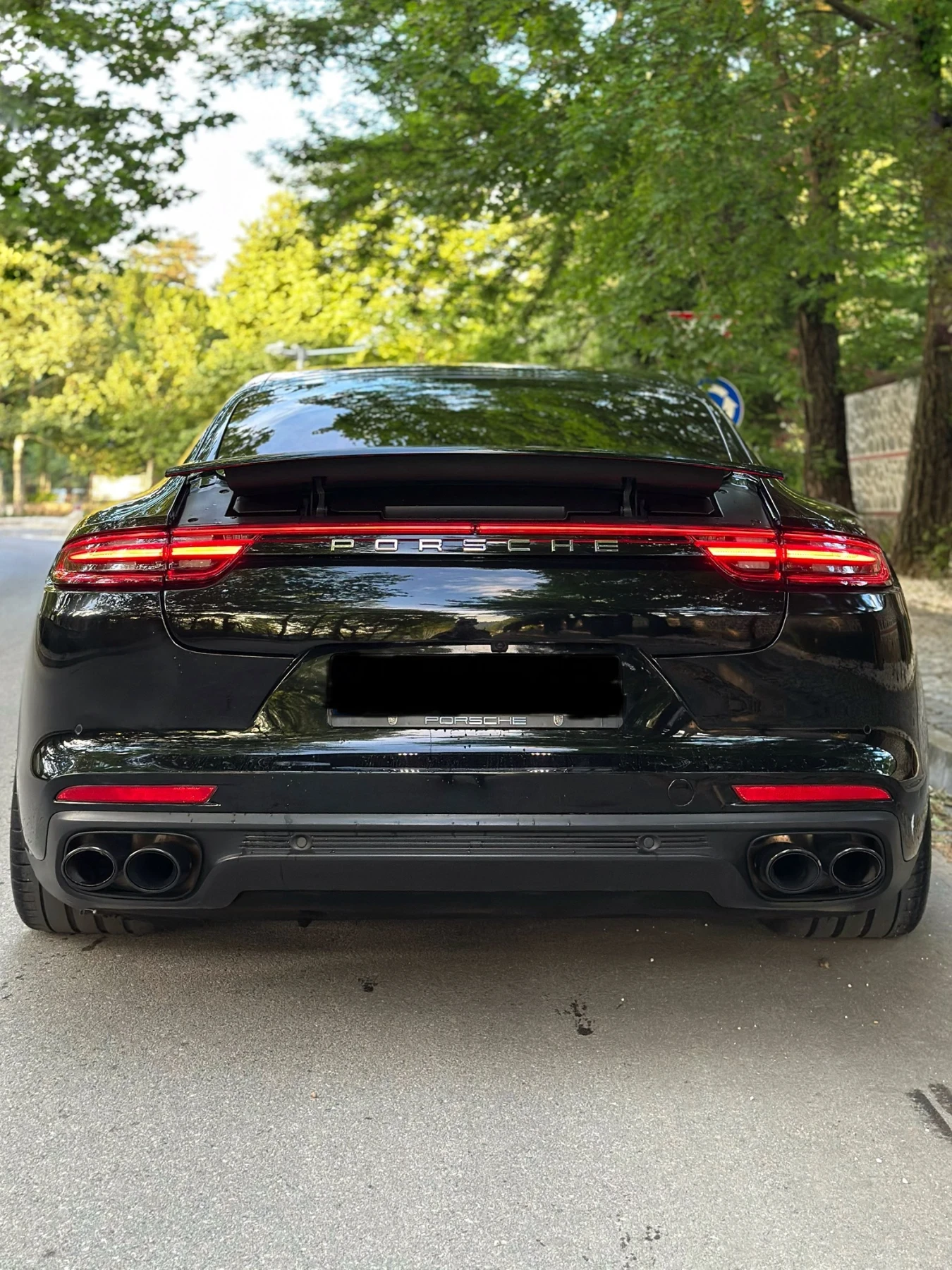 Porsche Panamera  4S Night Pack - изображение 6