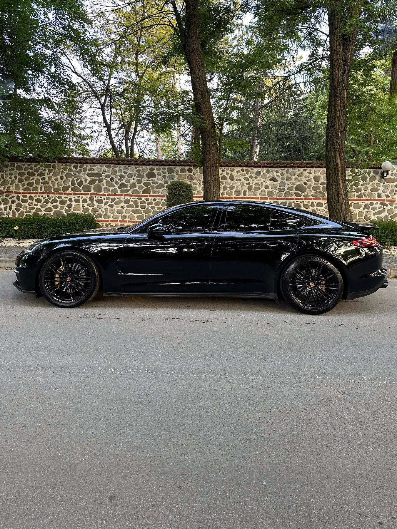 Porsche Panamera  4S Night Pack - изображение 8