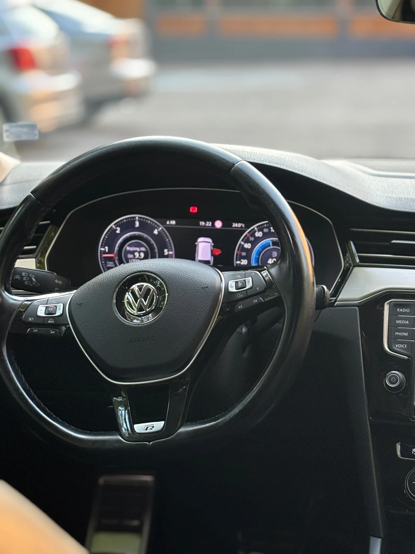 VW Passat R Line BluMotion - изображение 8