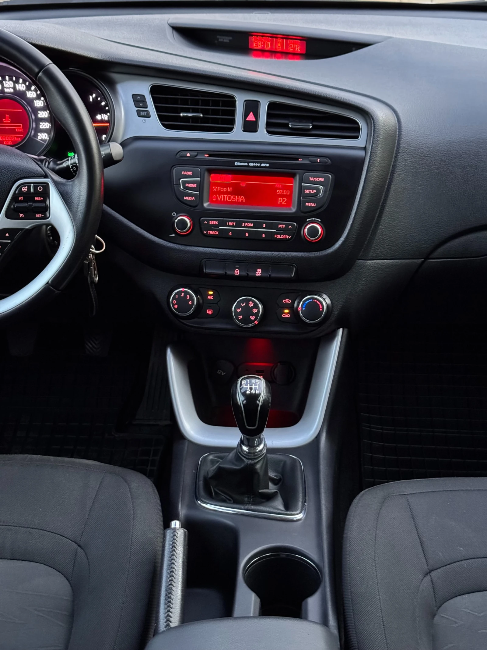 Kia Ceed - 1.4 CRDi - Face - Euro 5B - Регистрирана - - изображение 10