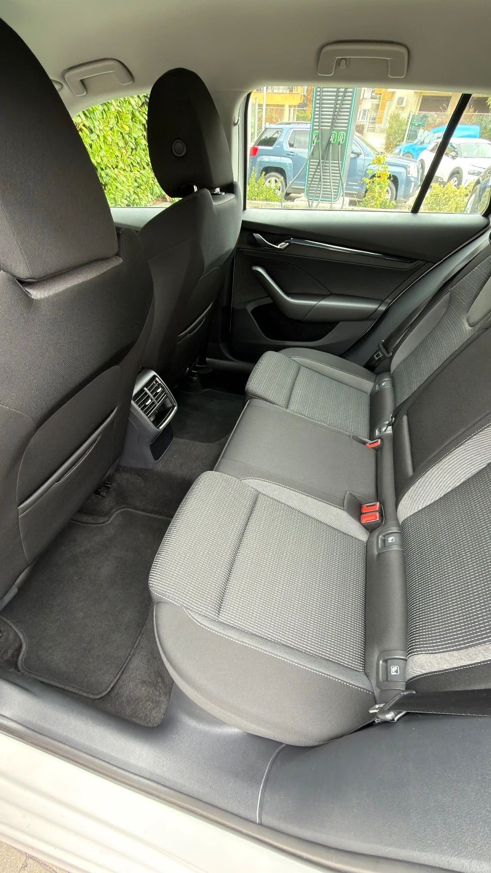 Skoda Octavia 2.0 TDI 150  | Mobile.bg   10