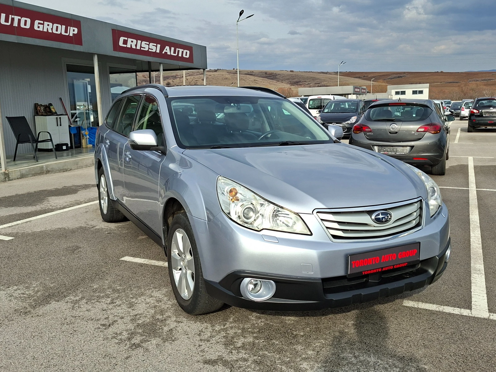 Subaru Outback 2.5i ALL SUMMETRICAL, снимка 8 - Автомобили и джипове - 53715357