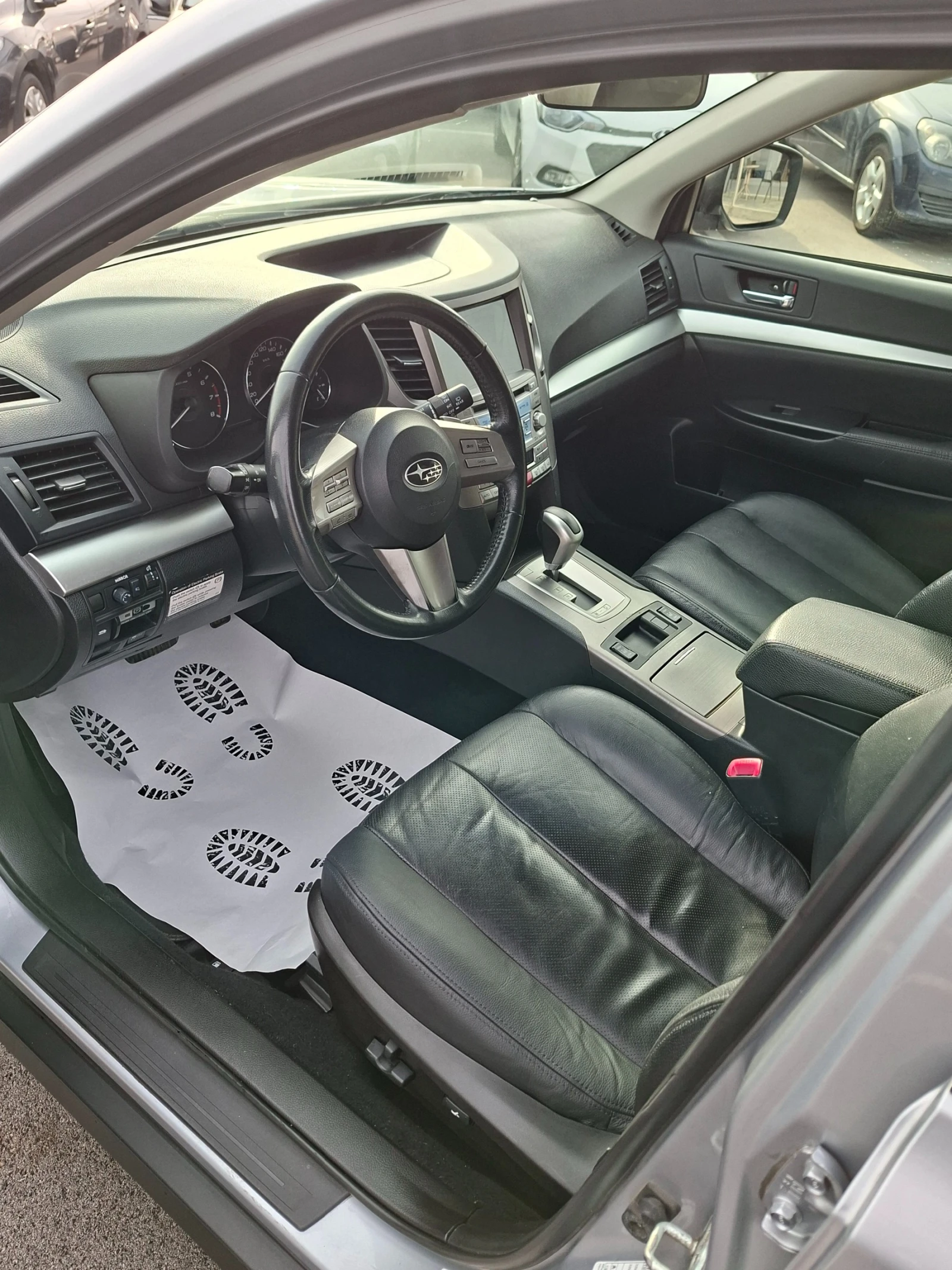 Subaru Outback 2.5i ALL SUMMETRICAL, снимка 9 - Автомобили и джипове - 53715357