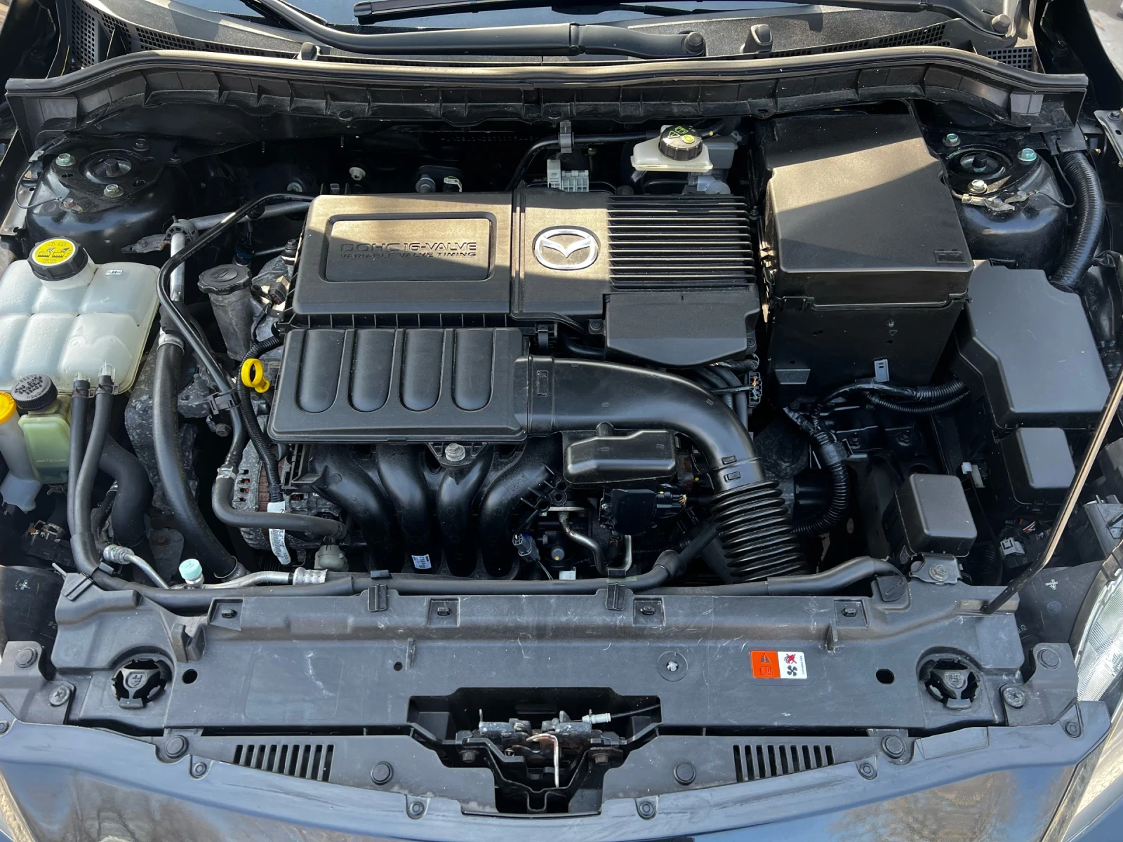 Mazda 3 1.6i 168000km SWISS EDITION, снимка 15 - Автомобили и джипове - 53754730