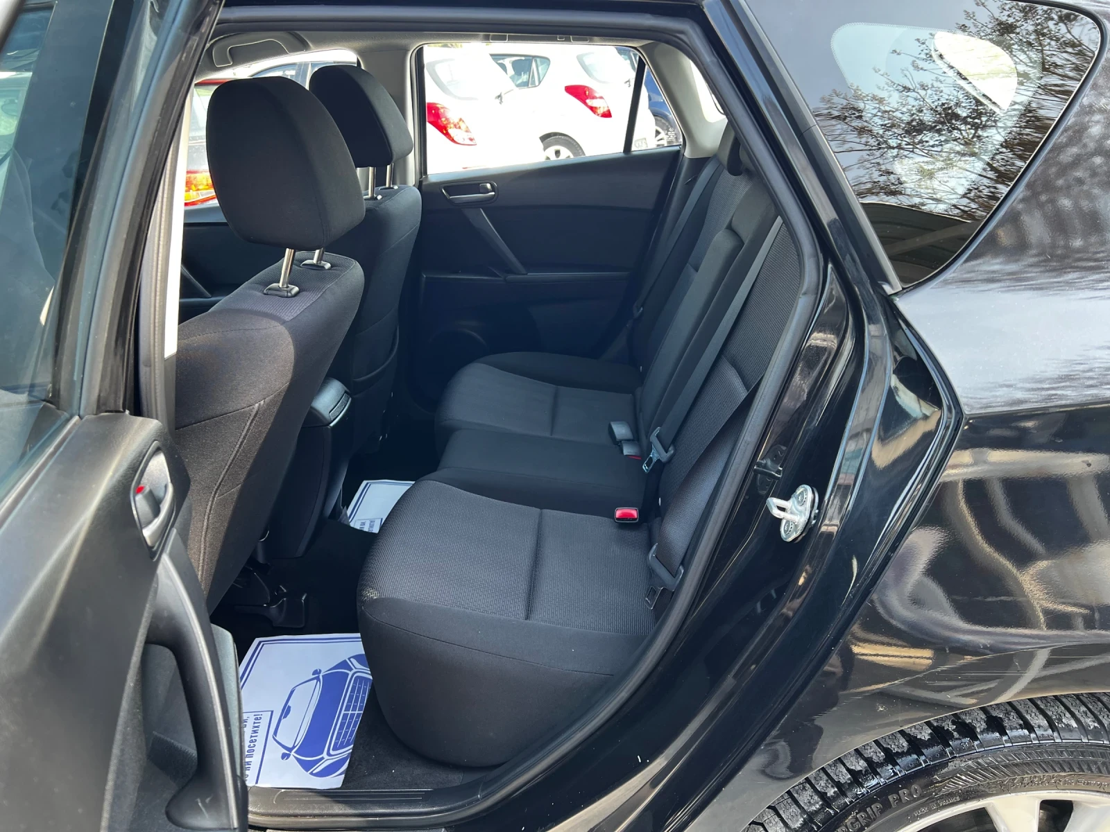 Mazda 3 1.6i 168000km SWISS EDITION, снимка 13 - Автомобили и джипове - 53754730