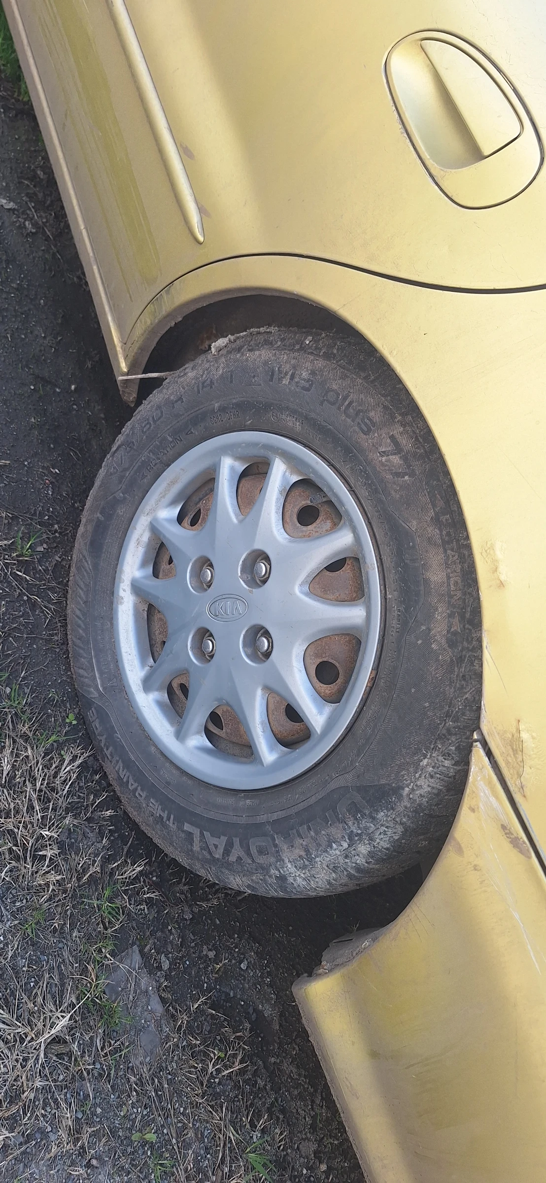 Kia Clarus, снимка 13 - Автомобили и джипове - 53925866