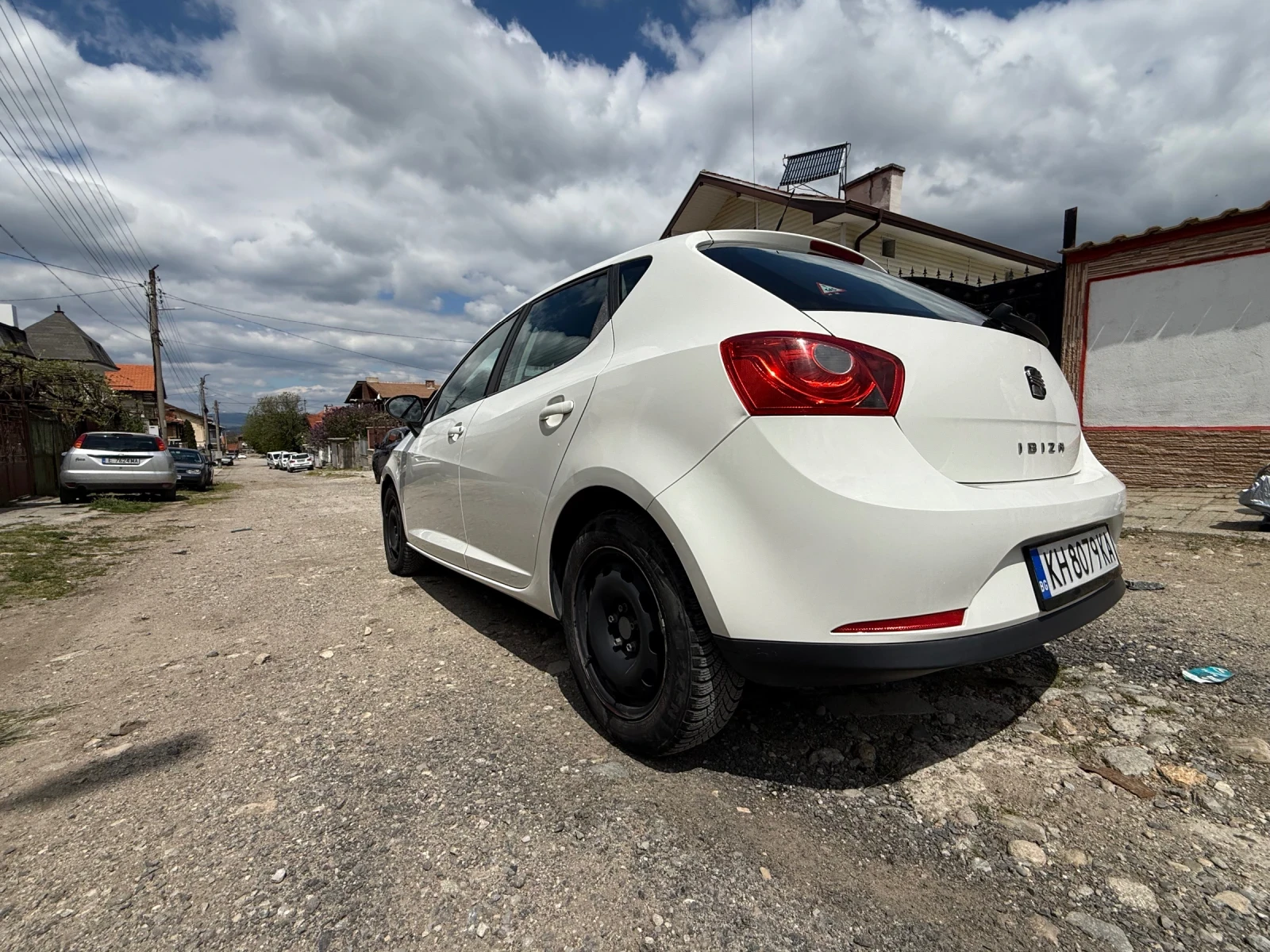 Seat Ibiza 1.4, снимка 5 - Автомобили и джипове - 54401402