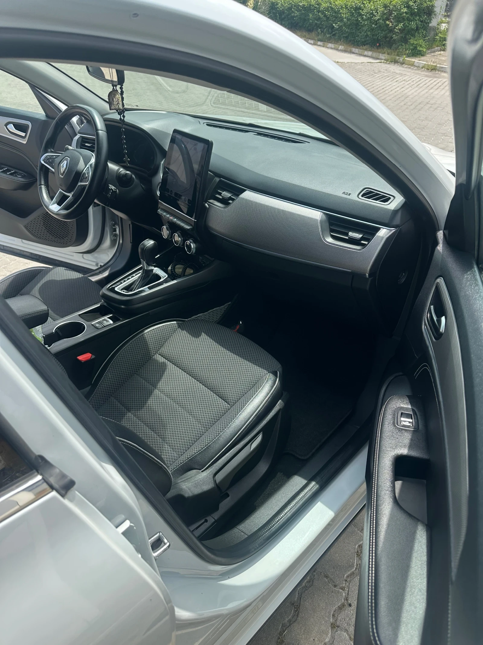 Renault Arkana 1.6 E tech hybrid, снимка 12 - Автомобили и джипове - 55016383
