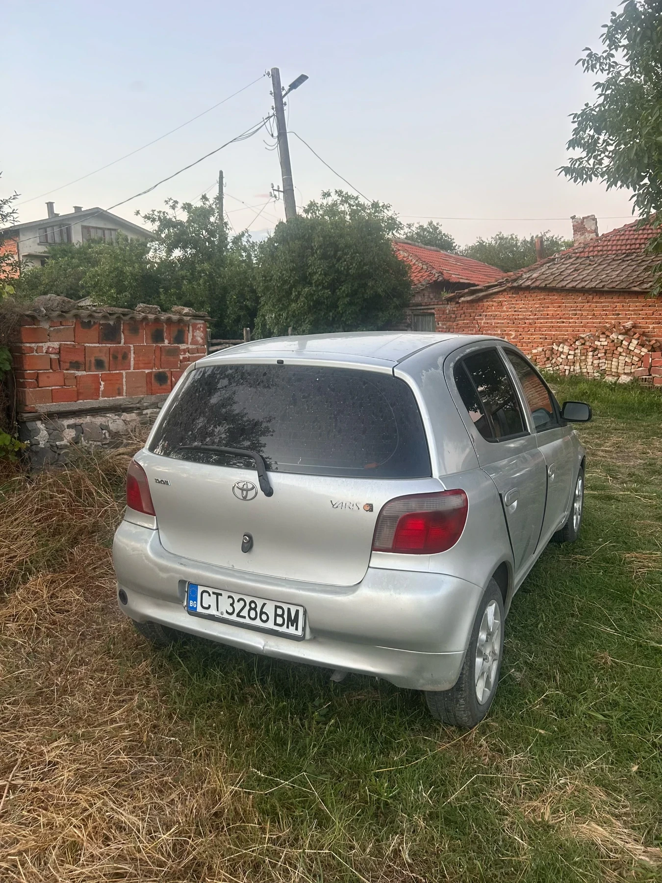 Toyota Yaris 1.0, снимка 7 - Автомобили и джипове - 55652856