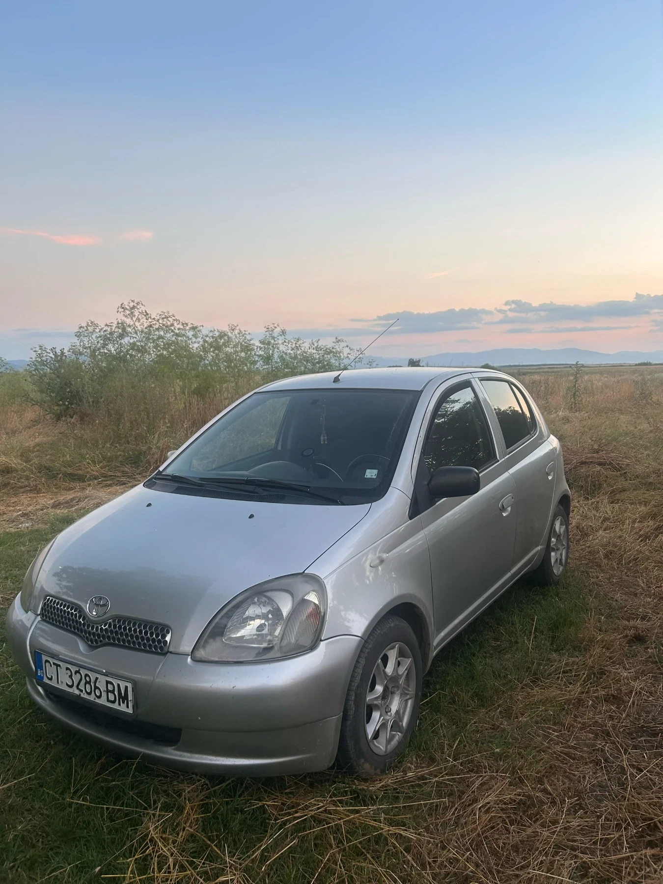 Toyota Yaris 1.0, снимка 3 - Автомобили и джипове - 55652856