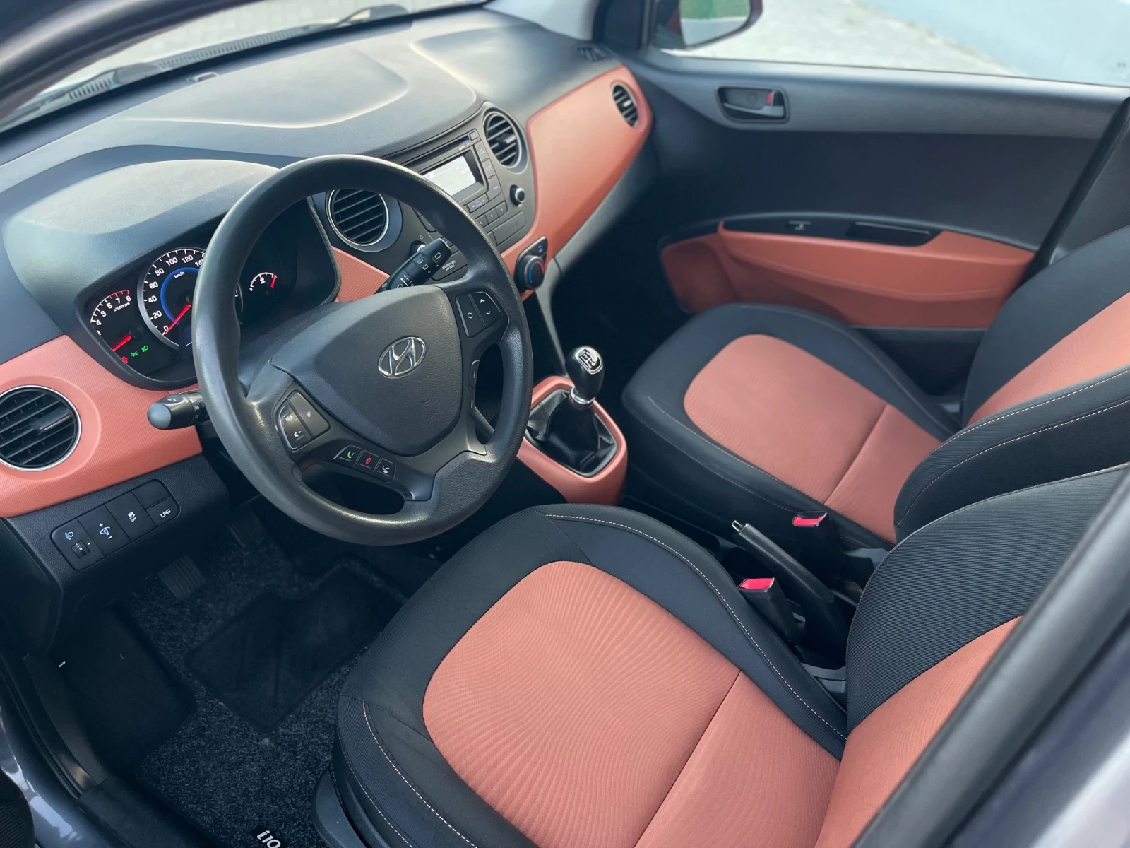 Hyundai I10 Гфа/Бензин, снимка 13 - Автомобили и джипове - 55676025