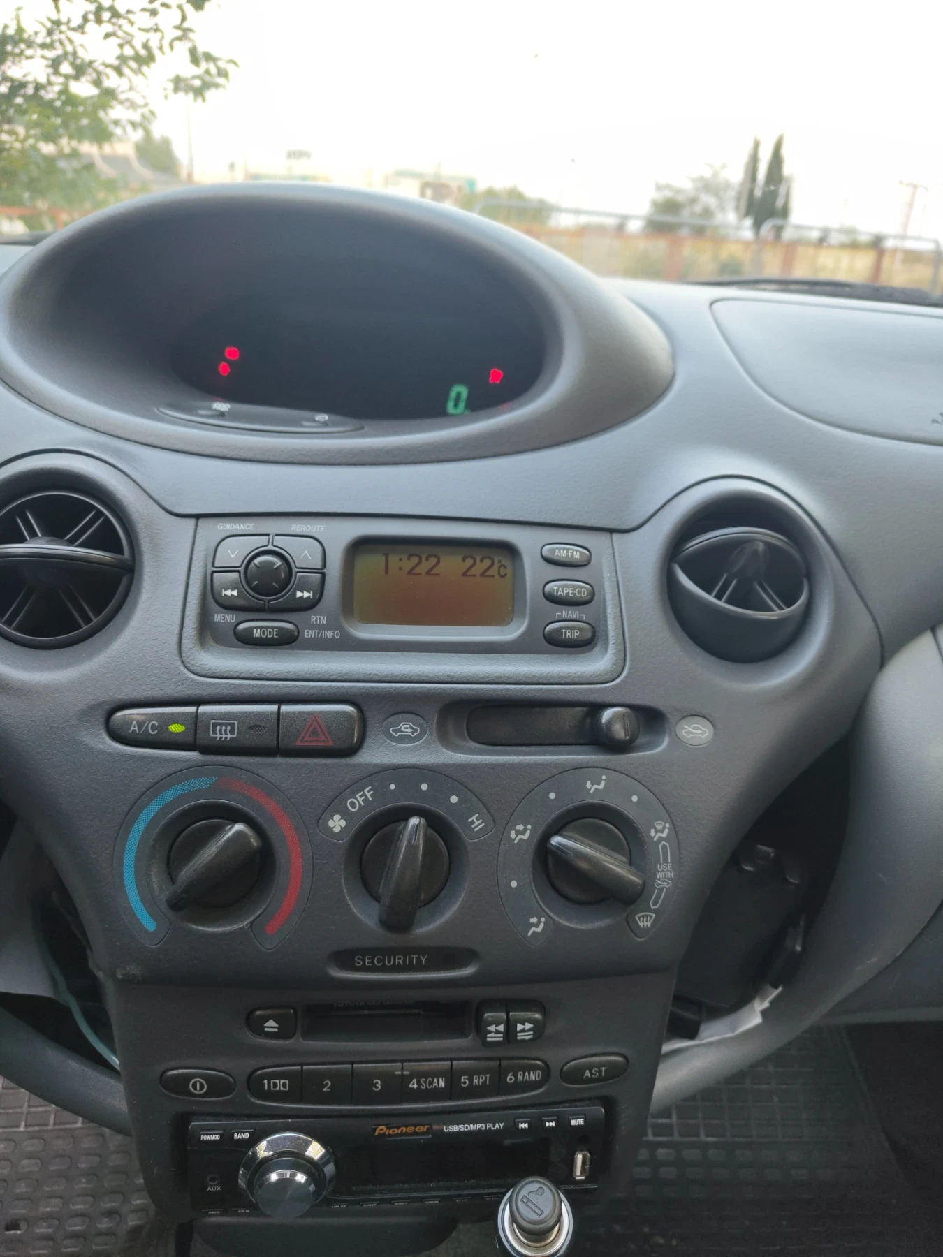 Toyota Yaris, снимка 6 - Автомобили и джипове - 55717559
