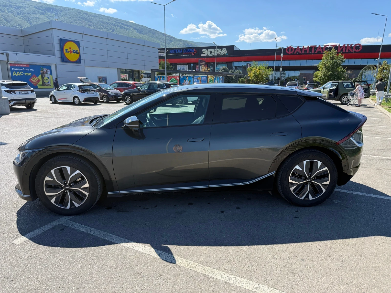 Kia EV6, снимка 2 - Автомобили и джипове - 55747331