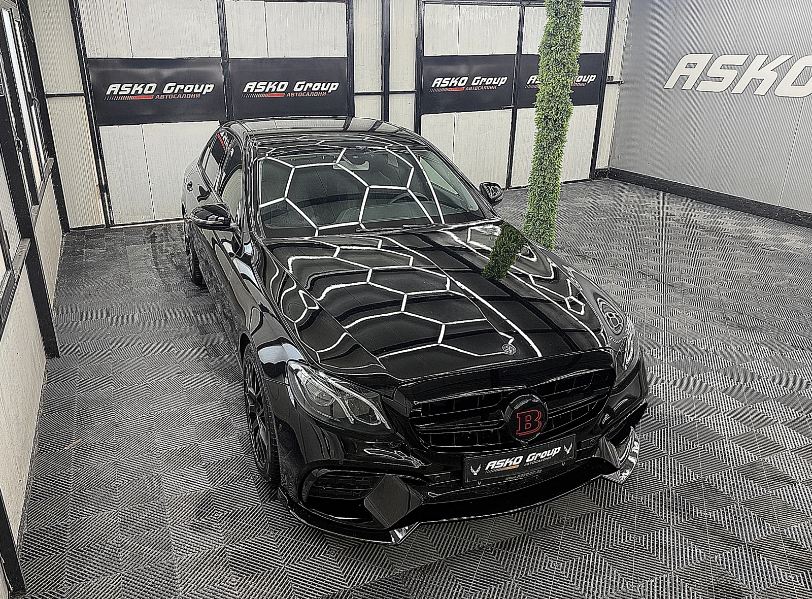 Mercedes-Benz E 220 BRABUS/9gt/KeylessGo/СОБСТВЕН ЛИЗИНГ, снимка 7 - Автомобили и джипове - 55989323
