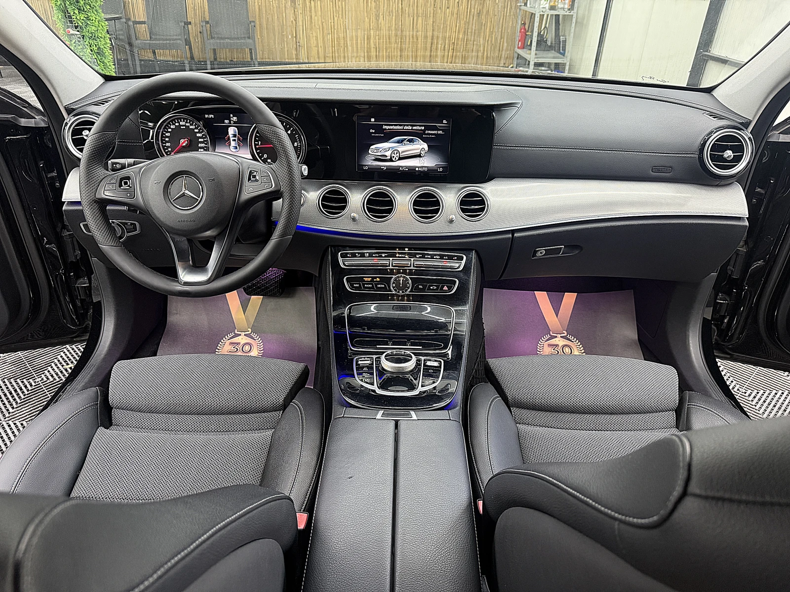 Mercedes-Benz E 220 BRABUS/9gt/KeylessGo/СОБСТВЕН ЛИЗИНГ, снимка 11 - Автомобили и джипове - 55989323