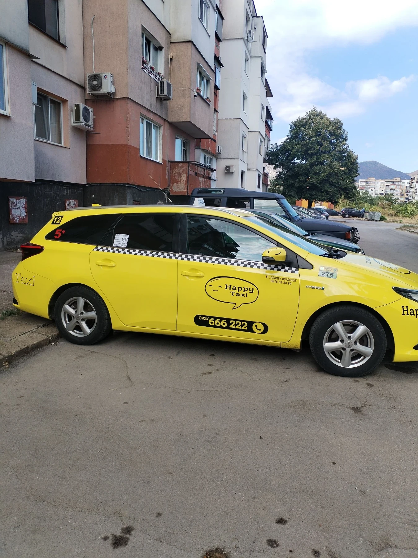 Toyota Auris Такси , снимка 4 - Автомобили и джипове - 56681888