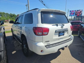 Toyota Sequoia PLATINUM* 5.7 V8* 7PASS* БЕЗ РЪЖДА* КРАЙНА ЦЕНА, снимка 4