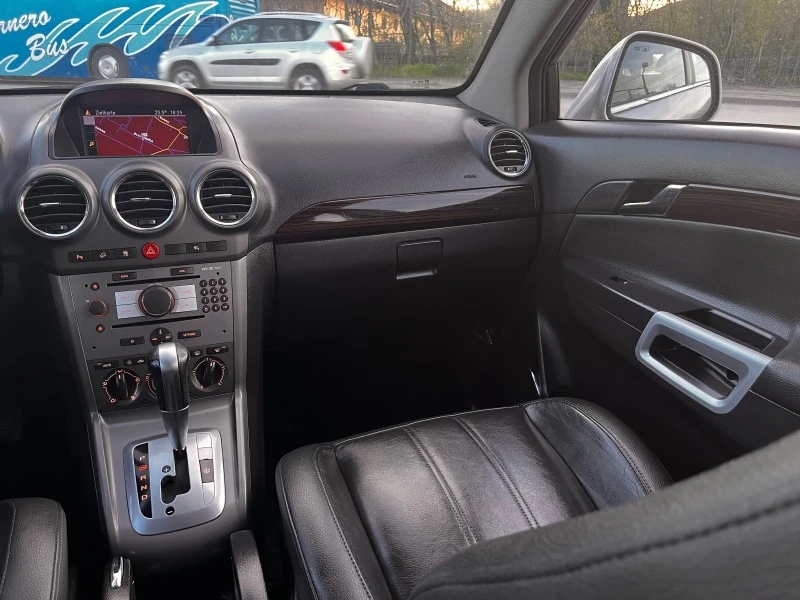 Opel Antara 3.2 LUKS, снимка 14 - Автомобили и джипове - 44863951