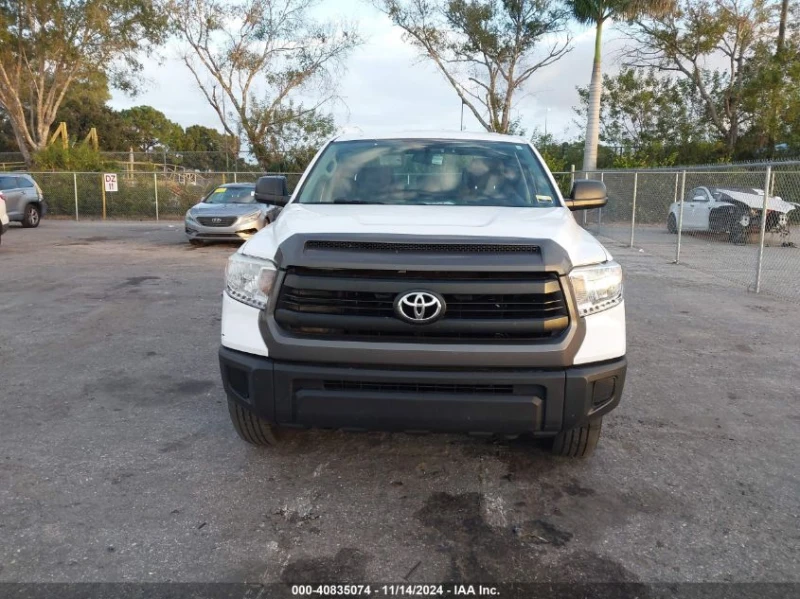 Toyota Tundra 4.6L V-8 DOHC, VVT, 310HP 4X4 Drive, снимка 4 - Автомобили и джипове - 48212510