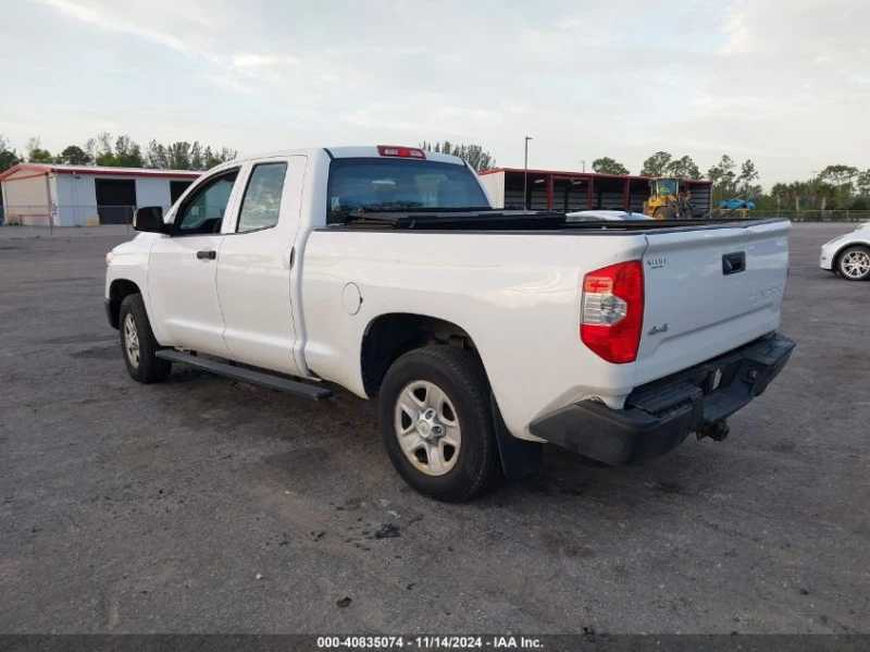 Toyota Tundra 4.6L V-8 DOHC, VVT, 310HP 4X4 Drive, снимка 7 - Автомобили и джипове - 48212510