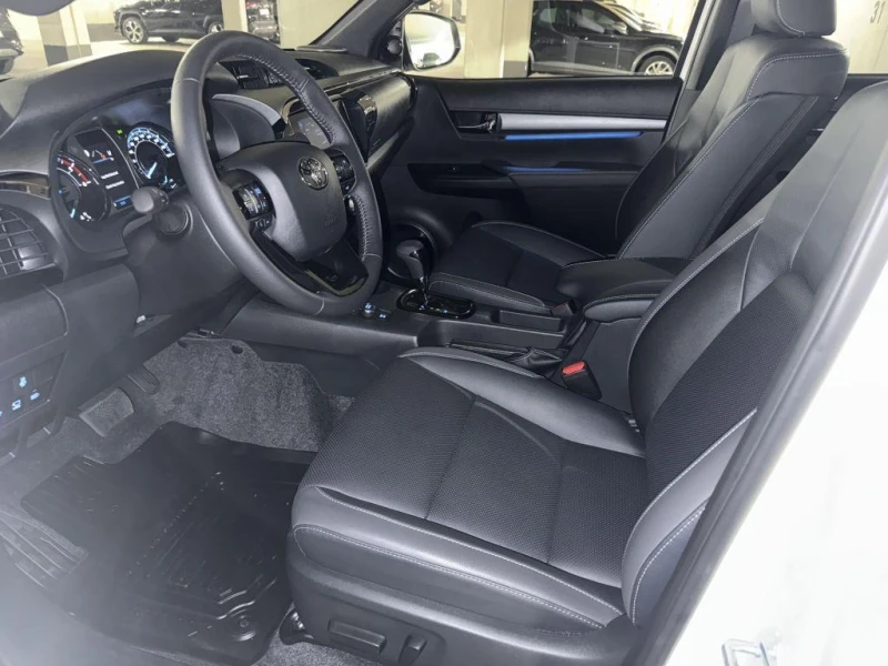 Toyota Hilux 2.8 D-4D/INVINCIBLE/DOUBLE CAB/JBL/360/, снимка 8 - Автомобили и джипове - 51263856