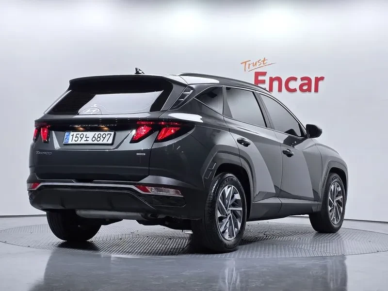 Hyundai Tucson 1.6 4WD - САМО 30% АВАНС, снимка 2 - Автомобили и джипове - 56255853