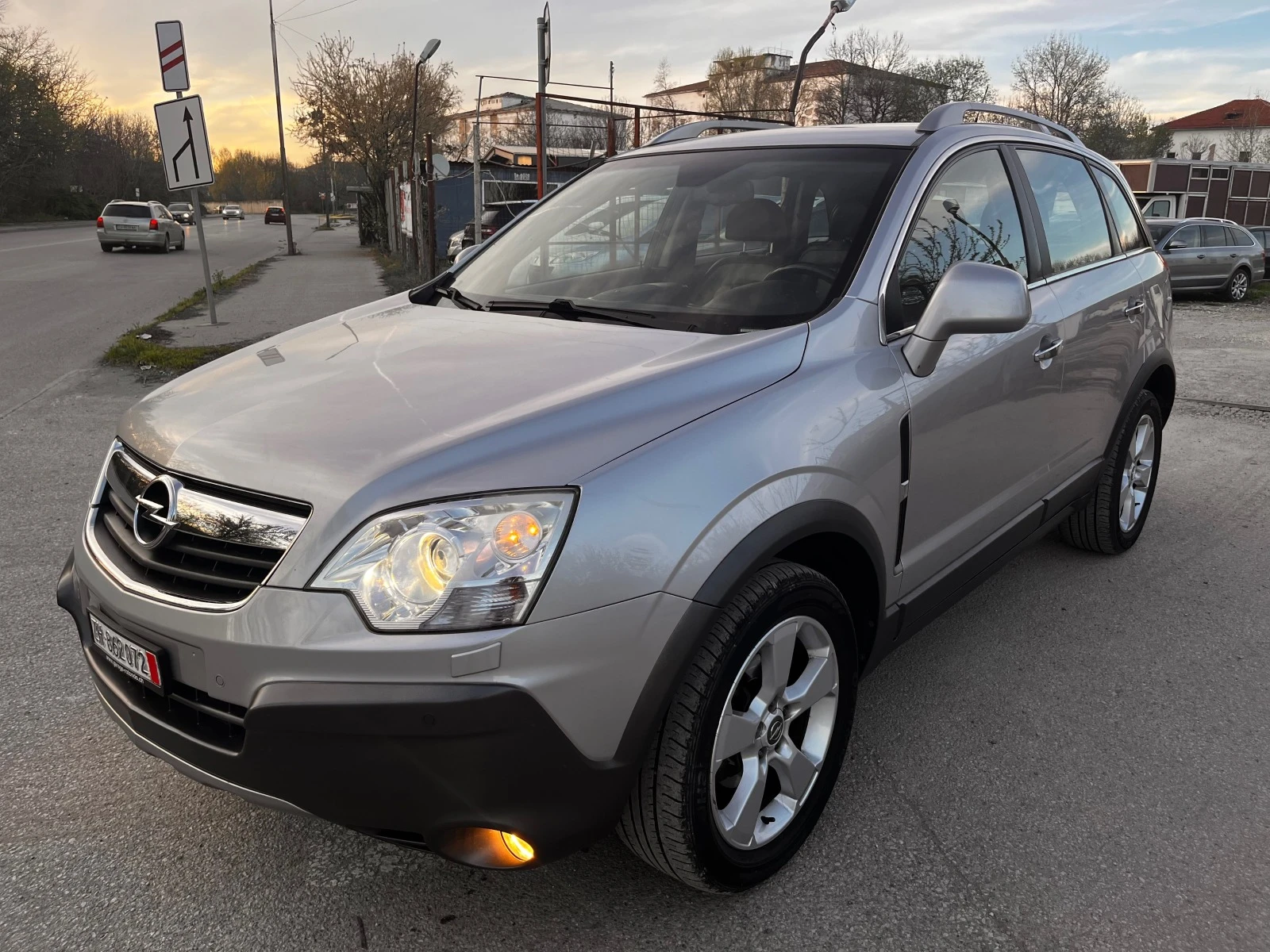 Opel Antara 3.2 LUKS - изображение 2