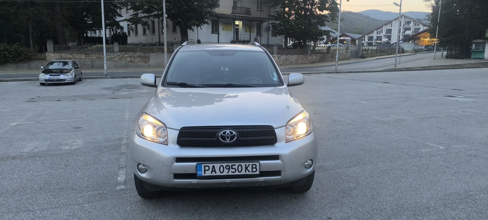 Toyota Rav4  - изображение 7