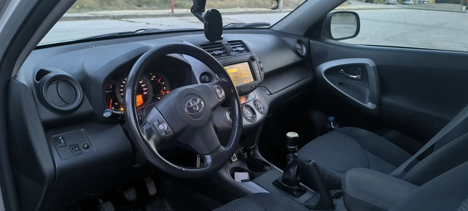 Toyota Rav4  - изображение 8