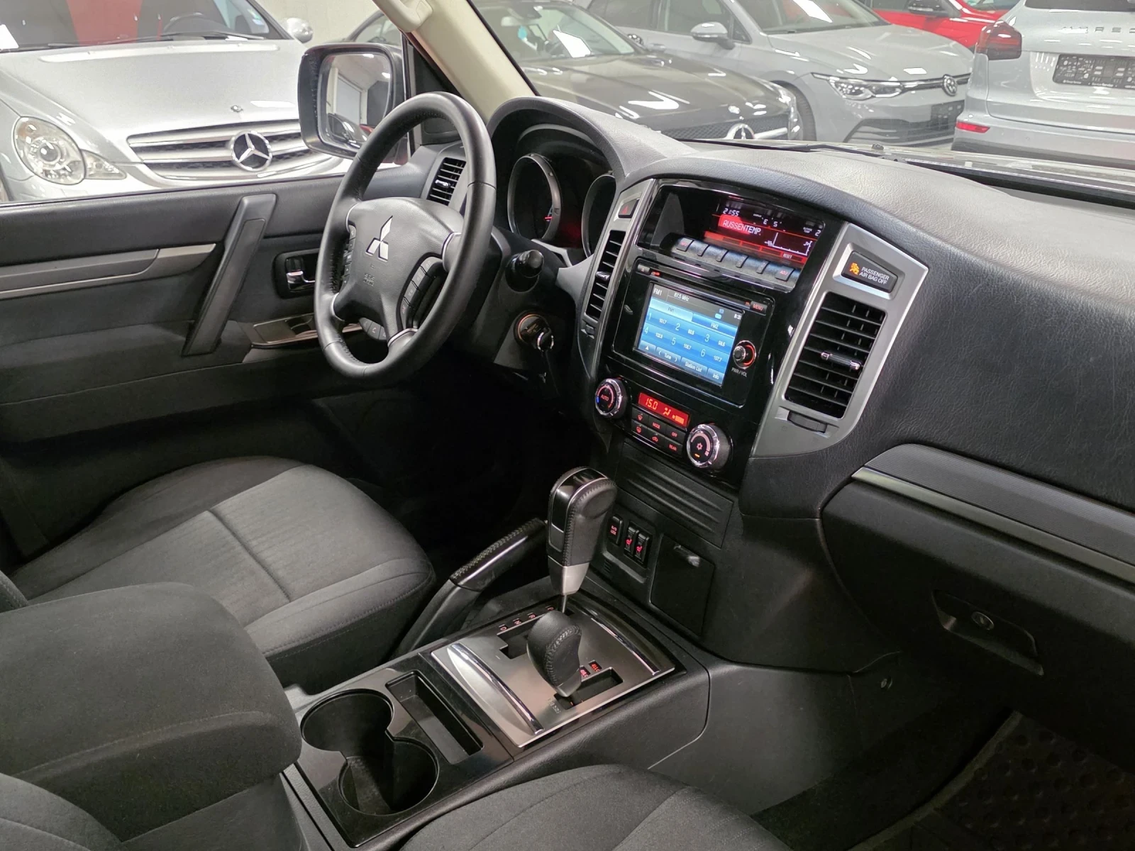 Mitsubishi Pajero Montero | 3.2D | Automatic | 127000km | Mobile.bg   11