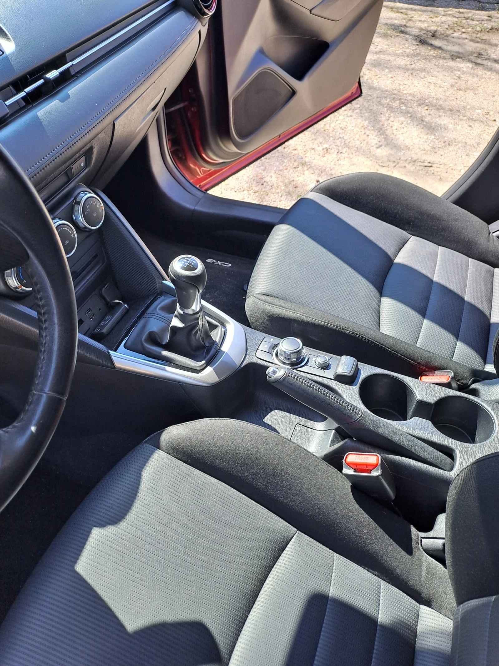 Mazda CX-3 2.0 SkyActive, снимка 11 - Автомобили и джипове - 55067503