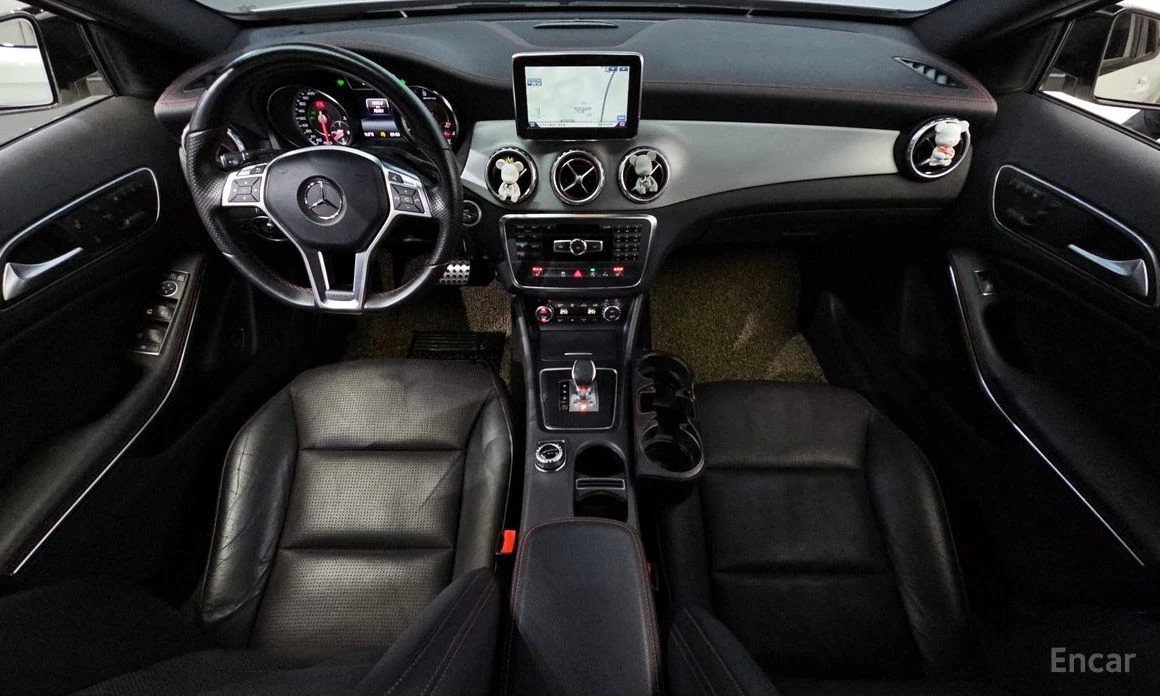 Mercedes-Benz GLA 45 AMG  - изображение 7